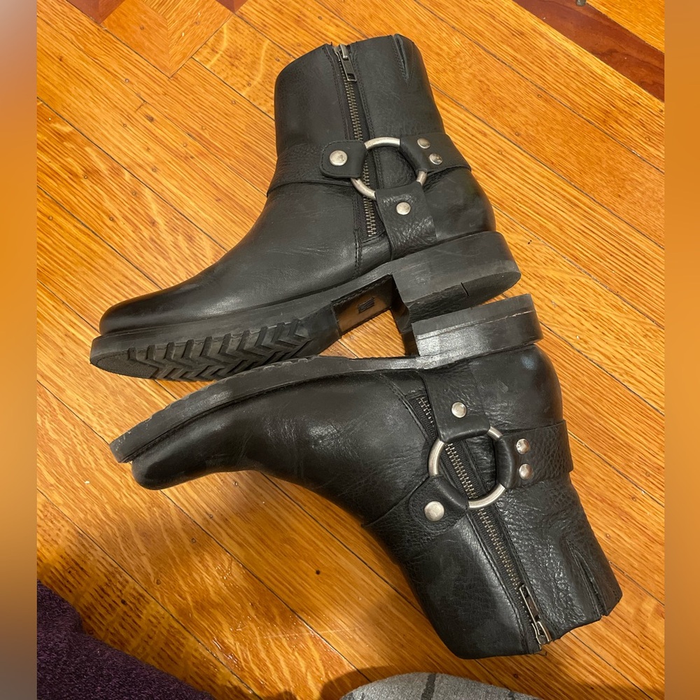 Frye harness bootie short.